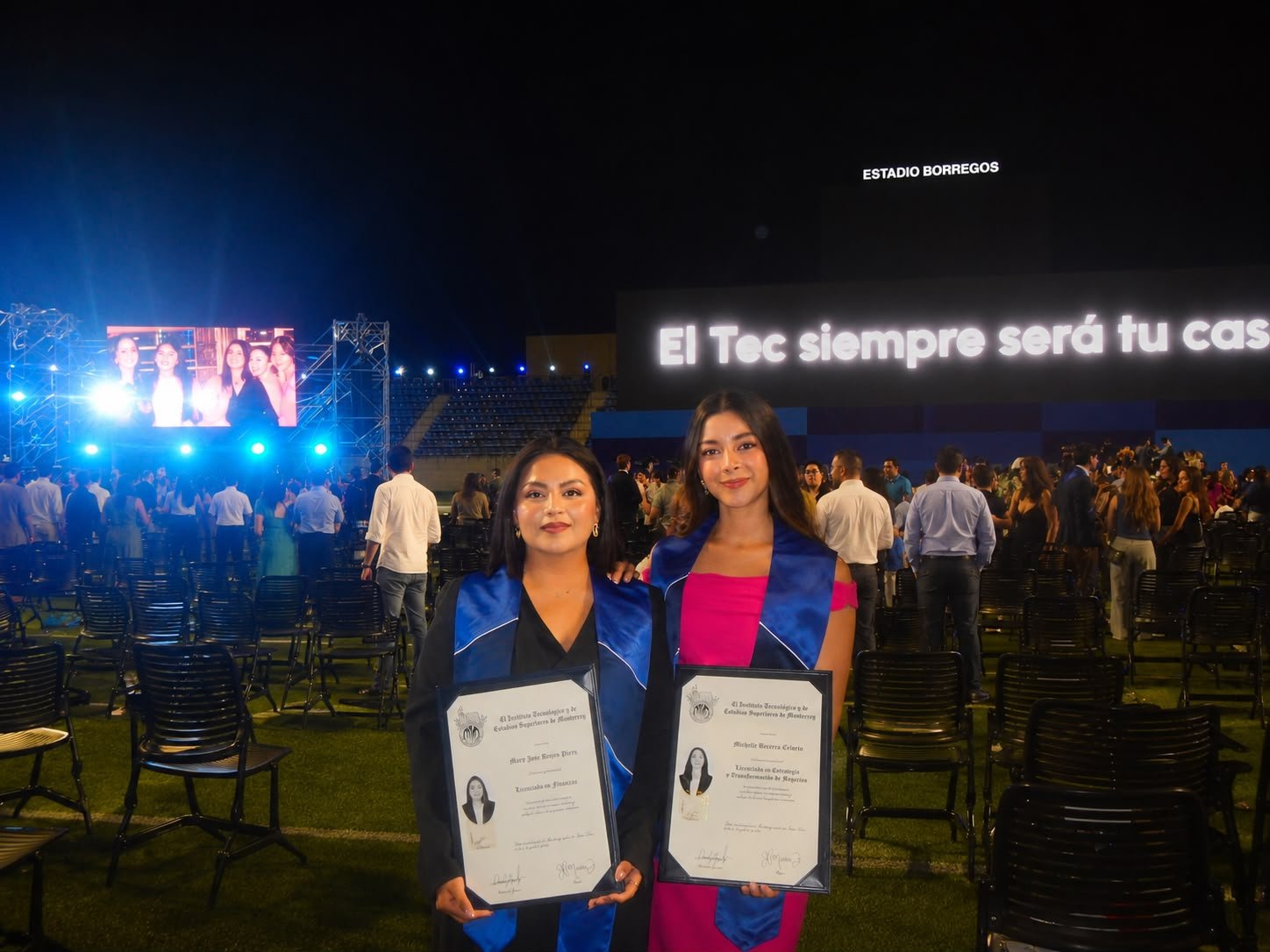 Fundadoras de Milo Concept en su graduación